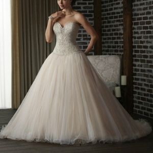 Bonny quinceñera wedding gown style 300 size 6 beaded tull princess